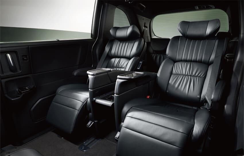 ▲日規推出新年式HONDA Odyssey，外觀升級黑化。（圖／翻攝自HONDA）