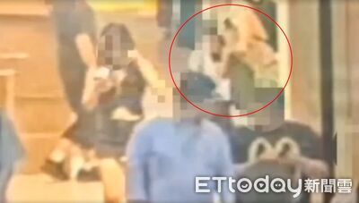 同地點再犯！日本公務員「偷拍裙底」遭民眾壓制　警一看手機傻眼