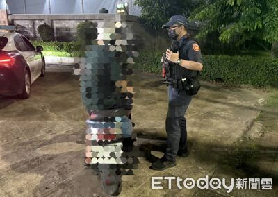 屏東80歲阿北騎車迷航到小港　東港警靠手機定位成功找到他