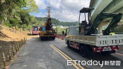 基隆暖暖區興隆街邊坡坍塌封閉　工務處：待確認安全再開放