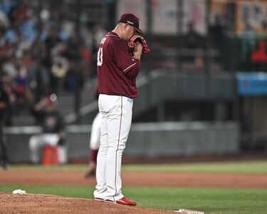 林安可連3戰熄火後未先發坐滿板凳　宋家豪連9場無失分