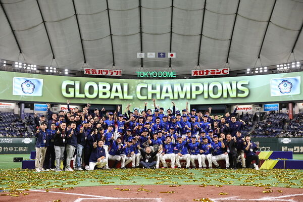 ▲紀錄片電影《冠軍之路》宣布2026年1月1日上映。（圖／牽猴子提供）