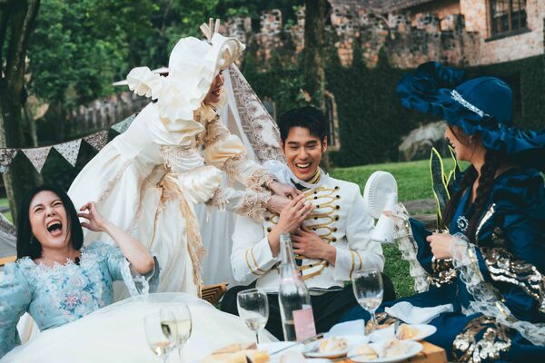 ▲《旅明星》苗可麗質問周予天尺寸，被公主抱羞喊給過！。（圖／東森綜合台）