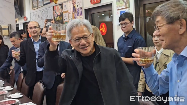 ▲▼黃仁勳吃劉家莊。（圖／記者林東良翻攝）