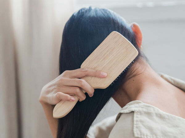 ▲▼梳頭好處。（圖／Pexels）