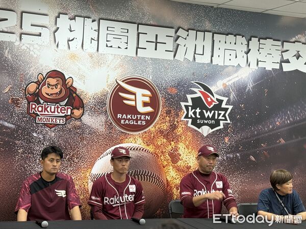 ▲樂天金鷲賽後受訪、公布明天先發投手 。（圖／記者胡冠辰攝）