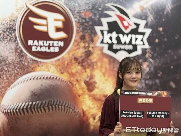 ▲樂天金鷲賽後受訪、公布明天先發投手 。（圖／記者胡冠辰攝）