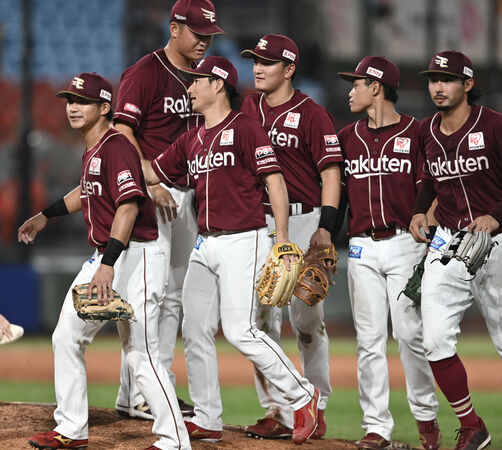 ▲台灣球場熱情＋韓式應援！　古賀康誠笑稱聽不清楚指示：氣氛真的很好。（圖／亞洲職棒交流賽提供，下同）