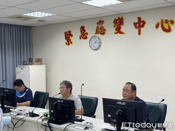 ▲中颱鳳凰來勢洶洶，屏東台電嚴正以待預為準備。（圖／台電屏東區處提供）