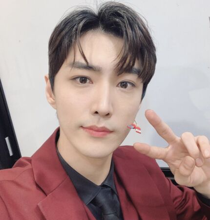 ▲金駿永道歉認了「出入聲色場所」：退出所有作品。（圖／翻攝自金駿永IG）