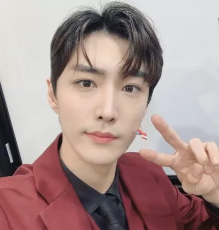 ▲金駿永道歉認了「出入聲色場所」：退出所有作品。（圖／翻攝自金駿永IG）