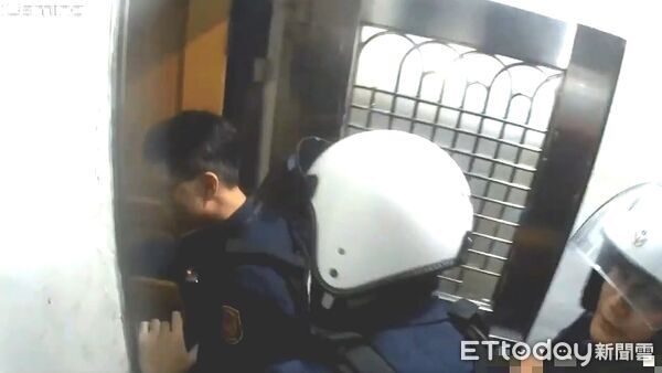 ▲林男、李男及周男在屋內喧嘩遭檢舉，警方上門查發現周男遭通緝，另又尋獲毒品安非他命及海洛因。（圖／記者陸運陞攝）