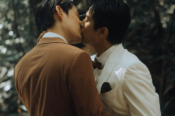 ▲《就算一個人也可以好好的吃飯2》初孟軒（右）和徐鈞浩在甜蜜過後還是必須面臨現實。（圖／公視+提供）