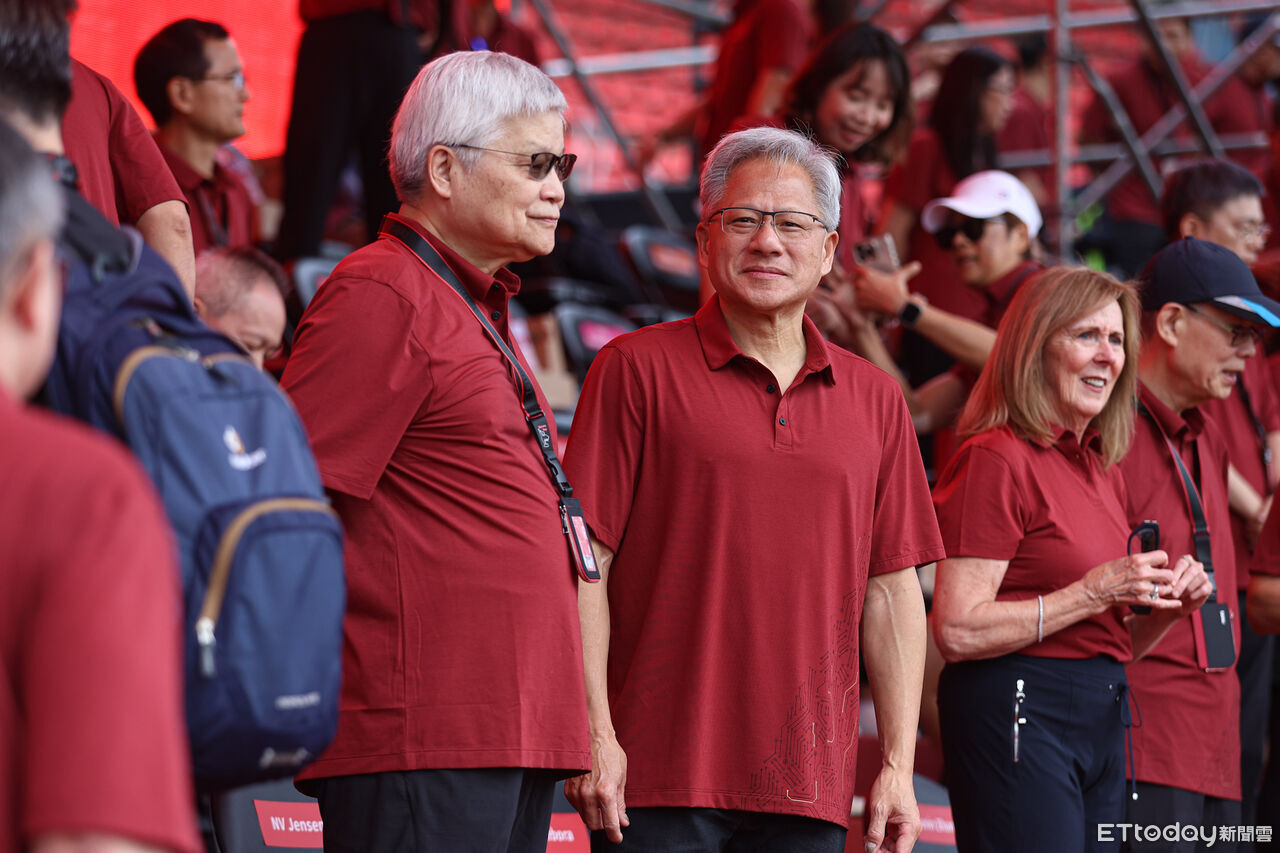 TSMC特製鞋太狂! 魏哲家一亮相全場暴動:明年一定買得到