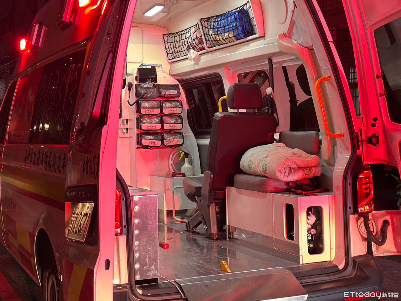 遭門夾手指!汐止小一童傷況曝 校方:需微創手術連接末梢神經