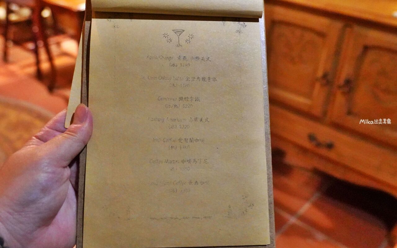 ▲▼金門「隱室．微光」咖啡館！夜間限定每周只營業三天，隱藏版古厝咖啡館、微醺調酒茶香入味搭配大人味甜點。（圖／部落客Mika提供）