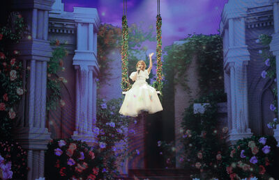 曾沛慈開唱公然「親密小鮮肉」！　害羞掩面：老公不要看