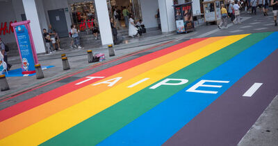 坑殺觀光客！西門90元小泡芙一盒賣220　他傻眼：被當盤子