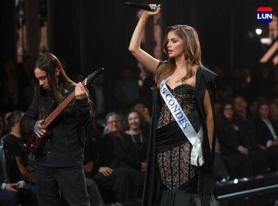 震撼!27歲智利美女「吼唱死亡金屬」嗨翻評審爆紅 打破刻板印象