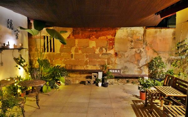 ▲▼金門「隱室．微光」咖啡館！夜間限定每周只營業三天，隱藏版古厝咖啡館、微醺調酒茶香入味搭配大人味甜點。（圖／部落客Mika提供）