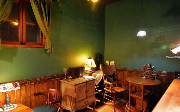 ▲▼金門「隱室．微光」咖啡館！夜間限定每周只營業三天，隱藏版古厝咖啡館、微醺調酒茶香入味搭配大人味甜點。（圖／部落客Mika提供）