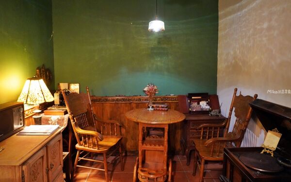 ▲▼金門「隱室．微光」咖啡館！夜間限定每周只營業三天，隱藏版古厝咖啡館、微醺調酒茶香入味搭配大人味甜點。（圖／部落客Mika提供）