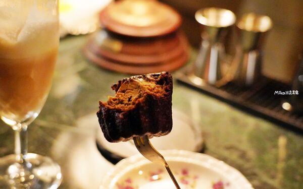 ▲▼金門「隱室．微光」咖啡館！夜間限定每周只營業三天，隱藏版古厝咖啡館、微醺調酒茶香入味搭配大人味甜點。（圖／部落客Mika提供）