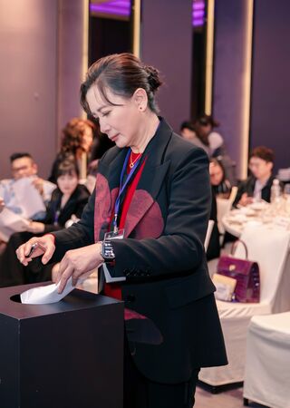 ▲陳亞蘭當選臺師大GF-EMBA校友會理事長。（圖／臺師大GF-EMBA提供）