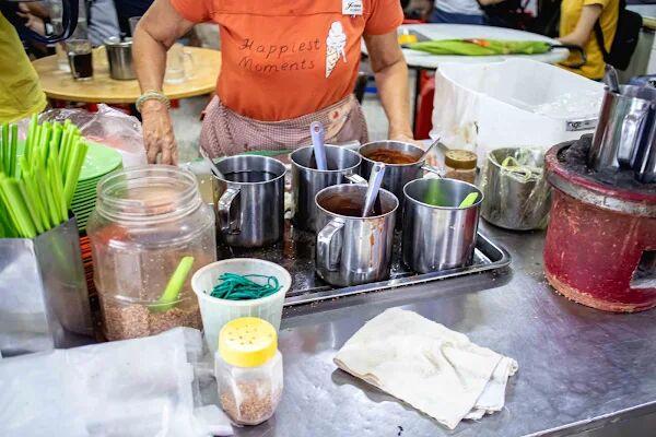 ▲▼馬來西亞茶餐廳「天津茶室」！神級雞絲蝦湯河粉地表最強，老茶室一賣80年。（圖／部落客美熊提供）