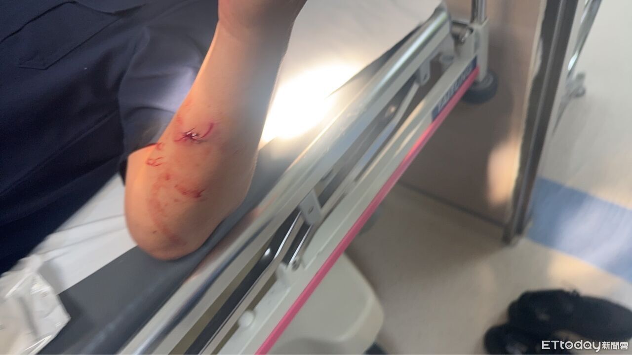 違停飄毒味！高雄男猛撞警車逃逸　「警連開6槍」逮1少年