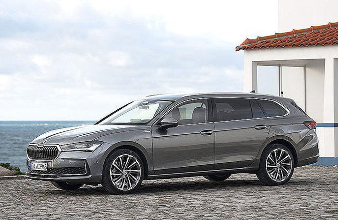 ▲Skoda Superb Combi更豪華的L&K新車型保發中心售價曝光。（圖／翻攝自Skoda）