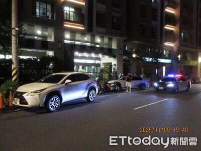 精神不濟釀禍!台中女駕駛先撞路邊BMW 13輛機車「骨牌倒」