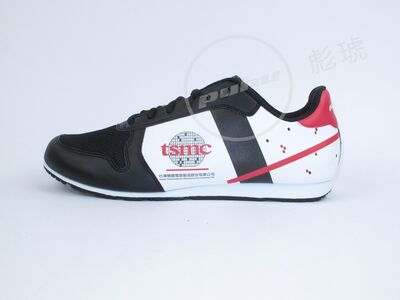 魏哲家穿「tsmc特製鞋」是台灣製造　7年前就設計！鞋廠曝背後故事