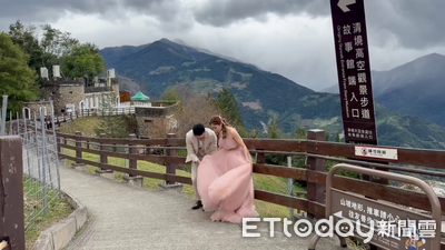 快訊/鳳凰逼近!新人搶拍婚紗...清境等三高農場今下午2時休園
