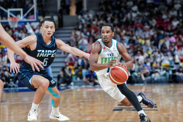 ▲富邦勇士吳永盛、吳永仁，洋基工程葉惟捷、李逸驊。（圖／PLG職籃提供）