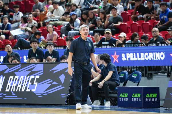 ▲富邦勇士吳永盛、吳永仁，洋基工程葉惟捷、李逸驊。（圖／PLG職籃提供）