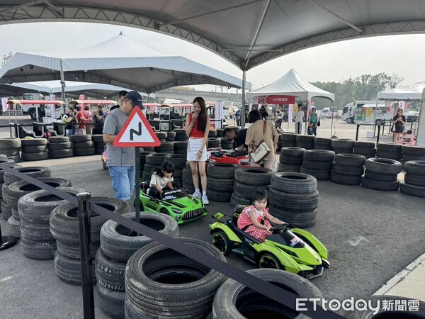 ▲2025 ISUZU運轉職人挑戰賽於大台南會展中心旁登場，吸引貨卡駕駛齊聚參賽。（記者林東良翻攝，下同）