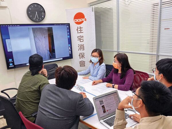 民眾面對裝修的心態應與買房一樣，若能採「履約保證」等於多層保障。（翻攝自吳翃毅臉書）