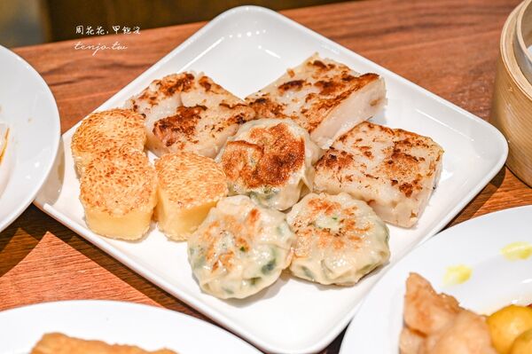 ▲▼台北港式吃到飽「村民食堂廚窗港點」！豐盛手工現做港點，CP值高近士林站。（圖／部落客周花花提供）