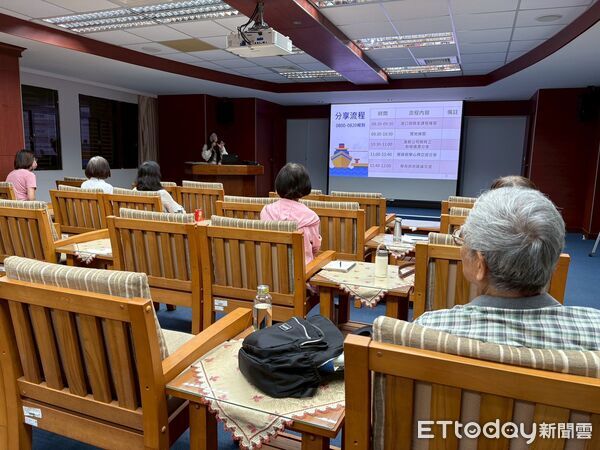 ▲環境教育教學人員培訓課程-教案複習。(圖／花蓮港務分公司提供，下同）