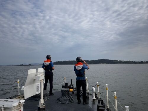 快訊／中國籍漁船在「韓中交界海域」傾覆　船上9人生死未卜