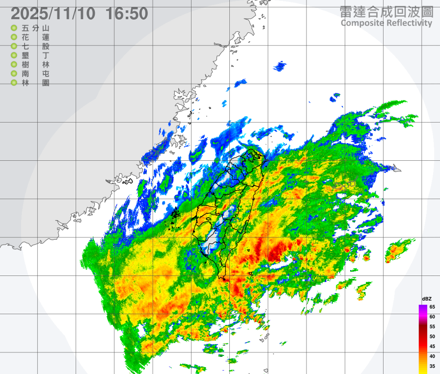 ▲鳳凰颱風快開眼了。（圖／氣象署）