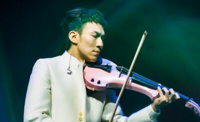 阿龔演出一半「突被亂入」！　大咖男歌手笑喊：希望沒有添亂