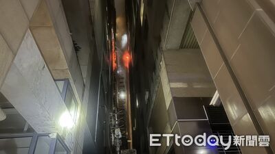 獨／高雄大樓竄火真相曝！19歲男怒燒女友衣櫥...社區百人驚逃