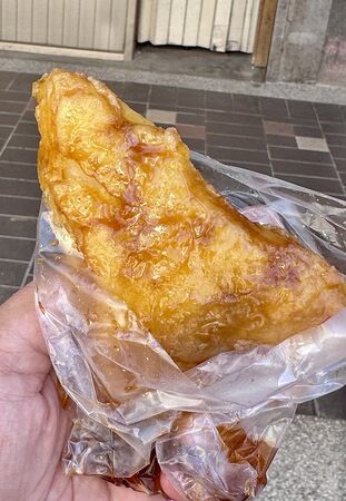 ▲▼基隆隱藏版五十年美食「東和大樓龍鳳腿」！迷你龍鳳腿、炸米糕、炸蘿蔔糕。（圖／部落客小虎提供）