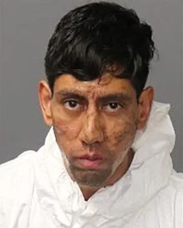 ▲▼「蟑螂叫我殺人！」　他一抓狂刀槍齊發殺2人。（圖／翻攝貝納利洛郡警長辦公室）