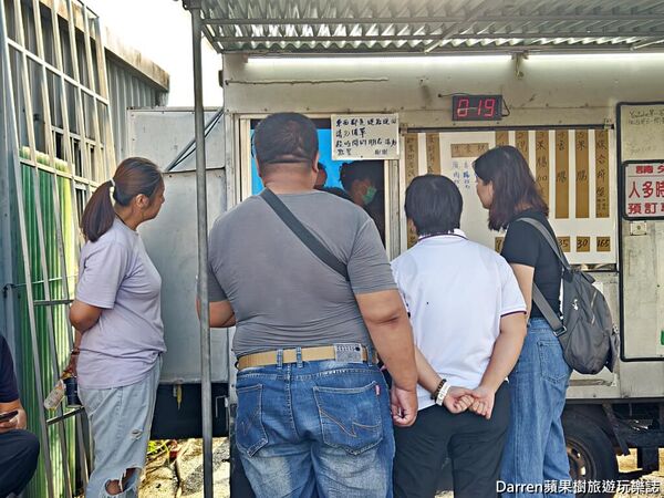 ▲▼宜蘭壯圍隱藏版美食「吳記米腸包香腸」！炭烤臘肉拼盤香氣爆棚，宜蘭宵夜必吃。（圖／部落客darren提供）