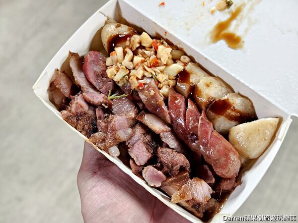 ▲▼宜蘭壯圍隱藏版美食「吳記米腸包香腸」！炭烤臘肉拼盤香氣爆棚，宜蘭宵夜必吃。（圖／部落客darren提供）