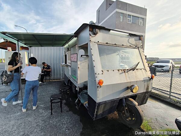 ▲▼宜蘭壯圍隱藏版美食「吳記米腸包香腸」！炭烤臘肉拼盤香氣爆棚，宜蘭宵夜必吃。（圖／部落客darren提供）