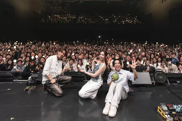 ▲▼ 告五人赴日本關東、關西開唱。藤岡靛驚喜探班告五人黑夜狂奔巡迴東京站，告五人日前首度在東京唱片行舉辦歌迷見面會（圖／相信音樂提供）